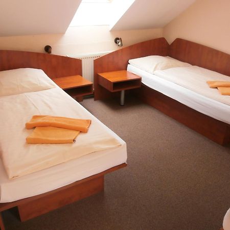 Hotel Flora Bešeňová Kültér fotó