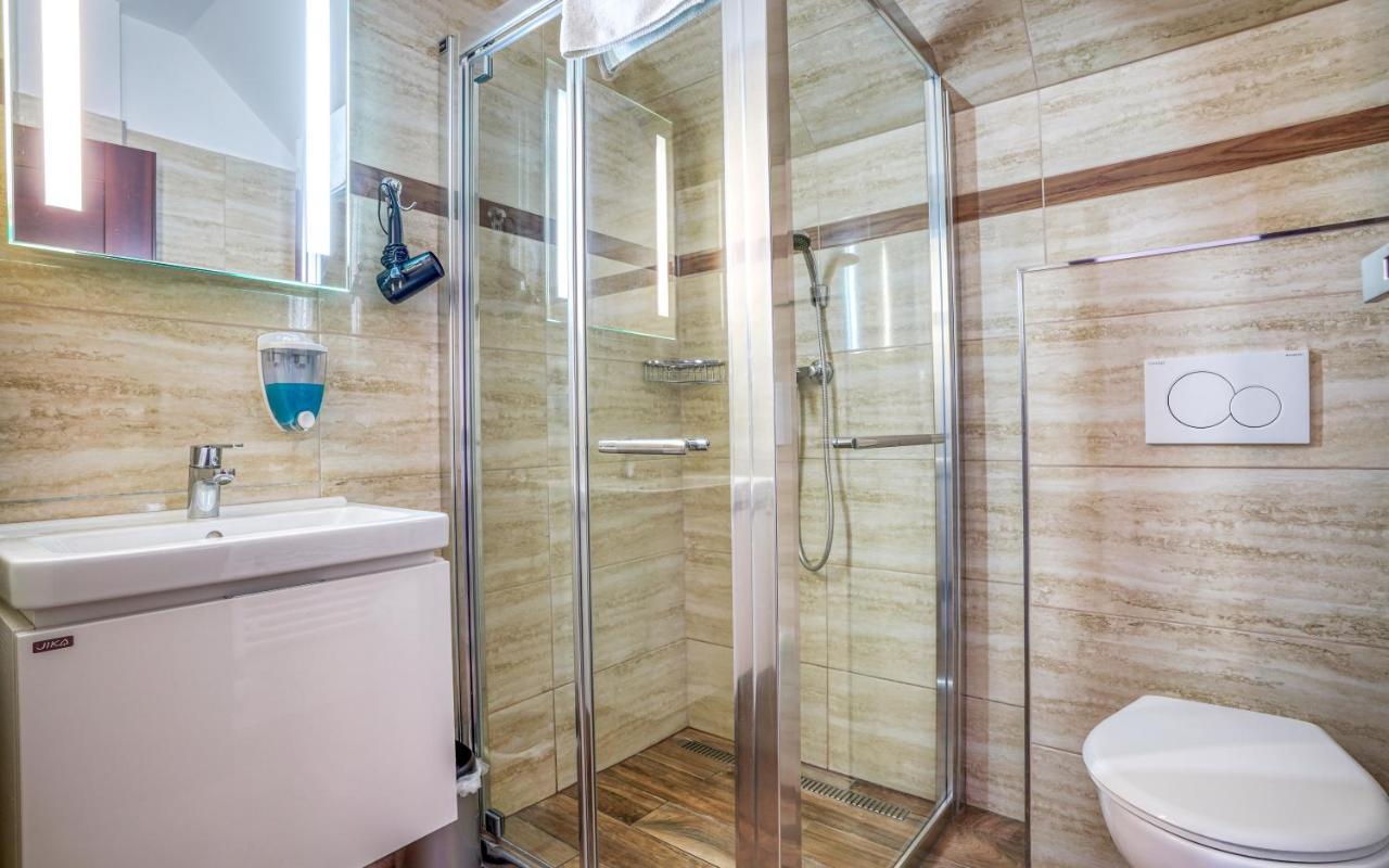Hotel Flora Bešeňová Kültér fotó