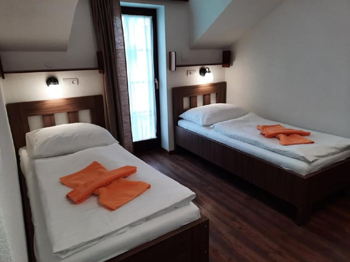 Hotel Flora Bešeňová Kültér fotó