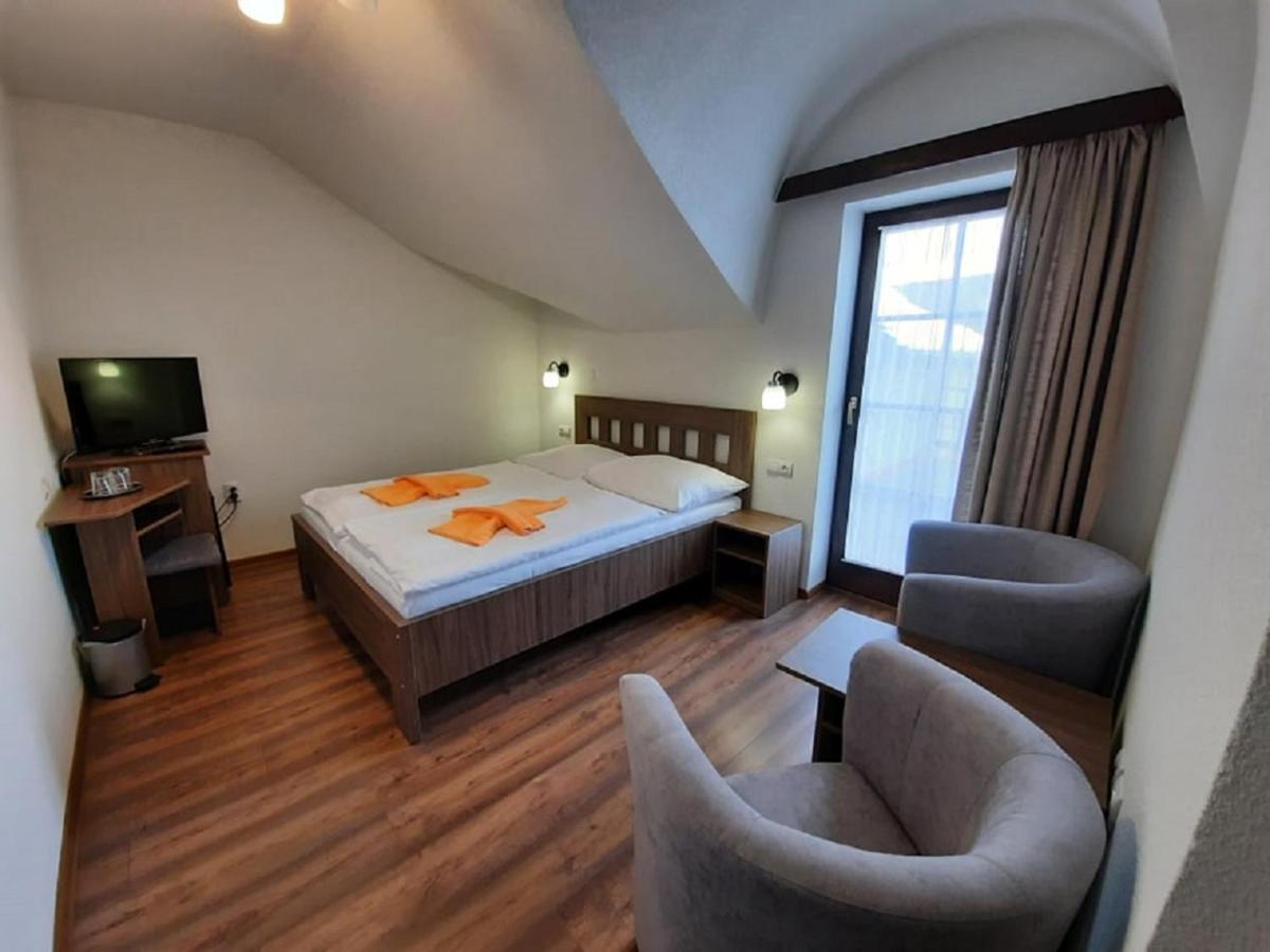 Hotel Flora Bešeňová Kültér fotó