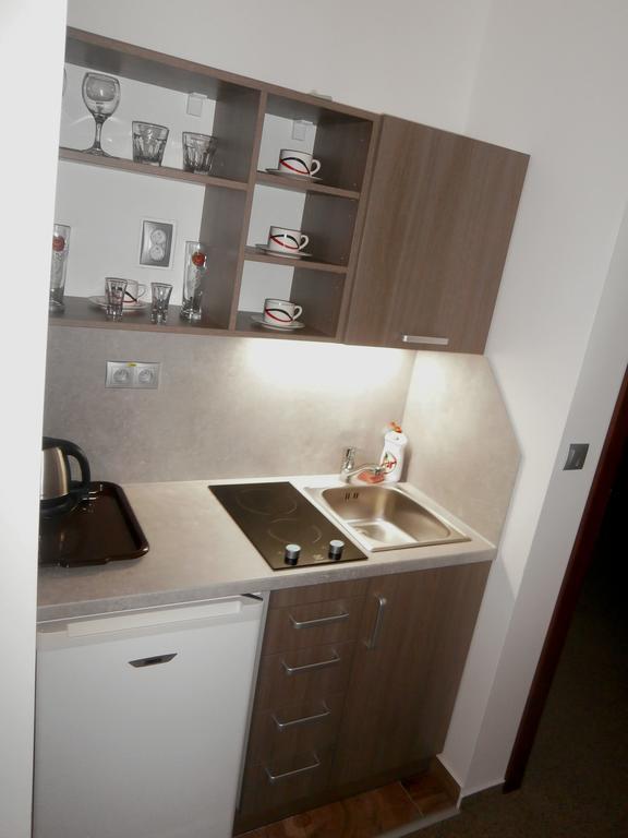 Hotel Flora Bešeňová Kültér fotó